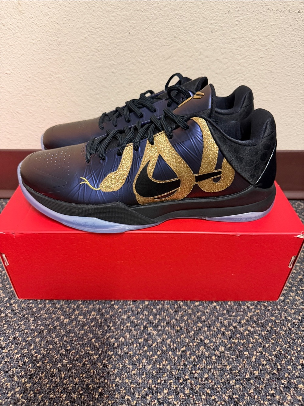 Nike Kobe V Protro “year of the mamba”